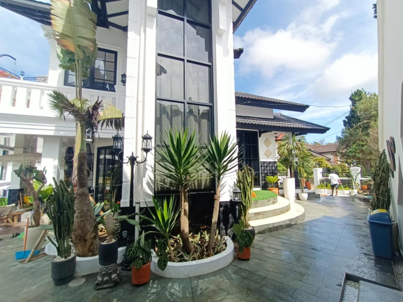 Villa Kota Bunga Malini 10 Cikundul Luaran gambar