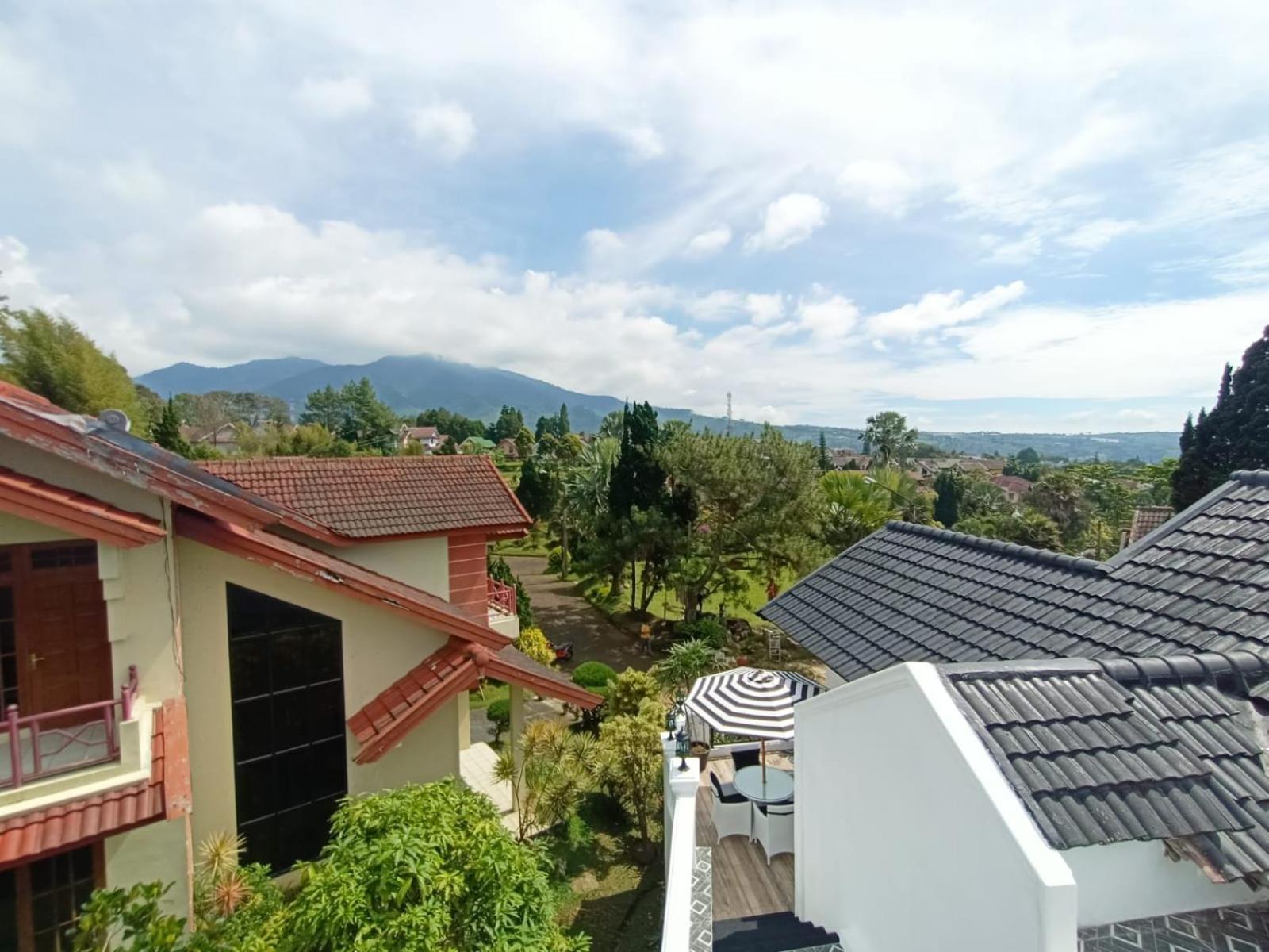 Villa Kota Bunga Malini 10 Cikundul Luaran gambar