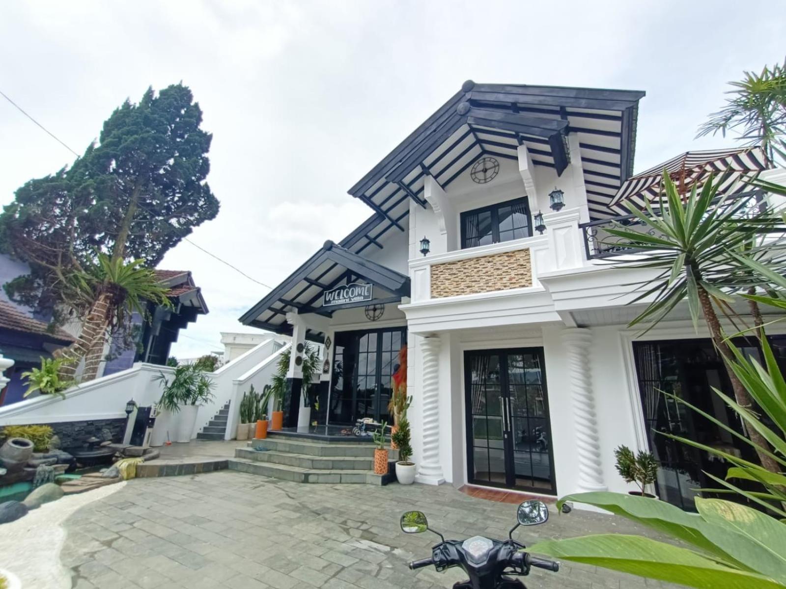 Villa Kota Bunga Malini 10 Cikundul Luaran gambar